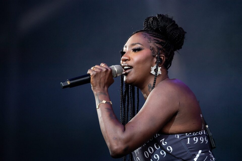 Aya Nakamura se produira au Stade de France le 30 mai, une soirée marquée par des événements majeurs