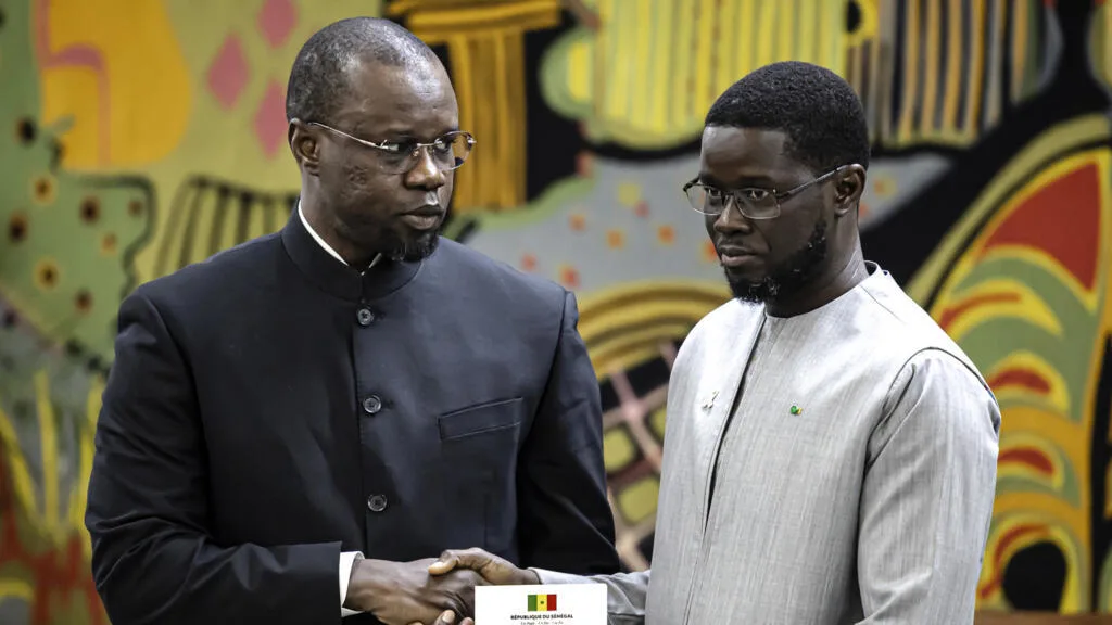 Le président Bassirou Diomaye Faye lors d'une réunion de travail
