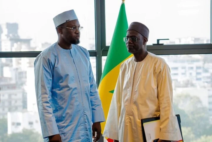 Cérémonie de passation de service entre Ousmane Sonko et Al Aminou Lo à la Primature