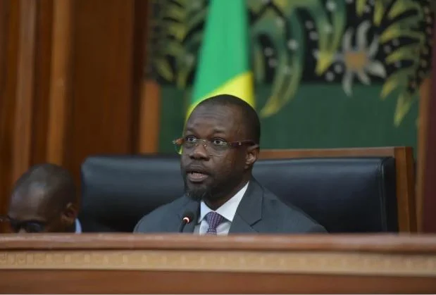 crise politique au Sénégal : les députés menacent la réintégration de Ousmane Sonko Ousmane Sonko : « Je n’utiliserai pas cette Assemblée, ni aucun député avec moi, pour mener des vendettas personnelles »