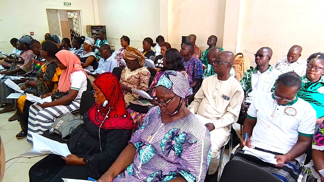 Membres de l’Union des gérants et caissiers de dépôts pharmaceutiques publics du Burkina Faso lors de leur assemblée