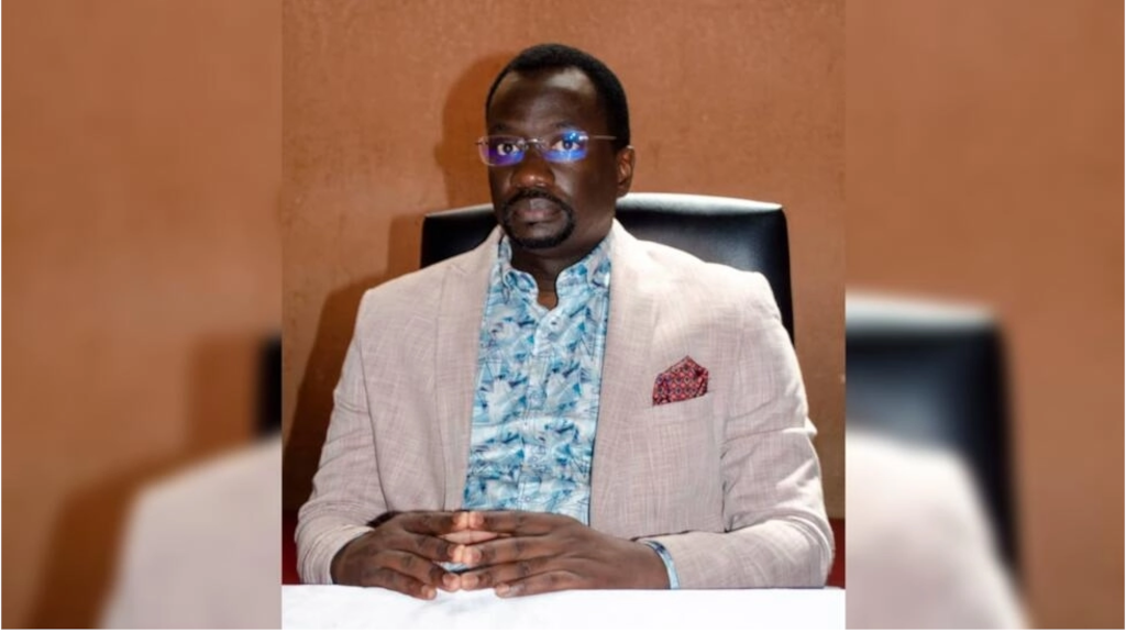 Portrait de Maurice Soudieck Dione, professeur agrégé en sciences politiques à l’université Gaston-Berger de Saint-Louis au Sénégal