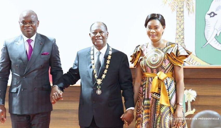 Le président gabonais Brice Clotaire Oligui Nguema et son homologue ivoirien Alassane Ouattara lors d'une rencontre officielle