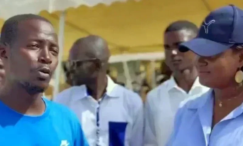 Abdou Lô, frère du Premier ministre Al Aminou Lô, lors de son adhésion au parti Pastef