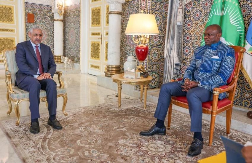 Rencontre entre le président gabonais Brice Clotaire Oligui Nguema et Sidi Ould Tah, président de la BAD